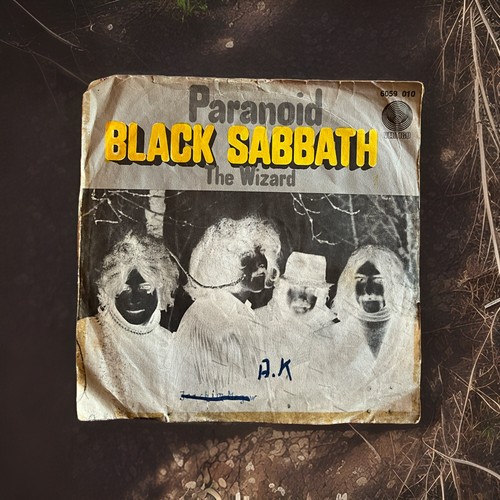 Black sabbath paranoid vertigo - black,
