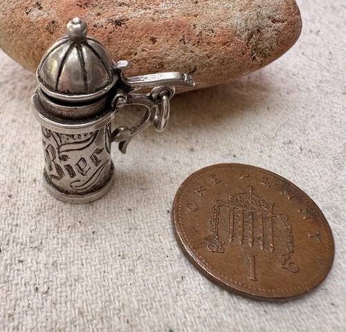 Amazing vintage opening silver - amazing,