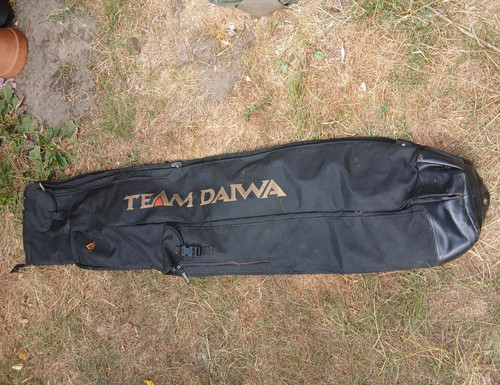 Daiwa team black - team,