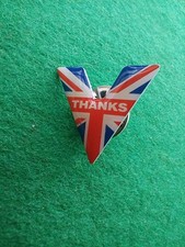 Vintage UK Union Flag "V" For Victory Badge (A510)