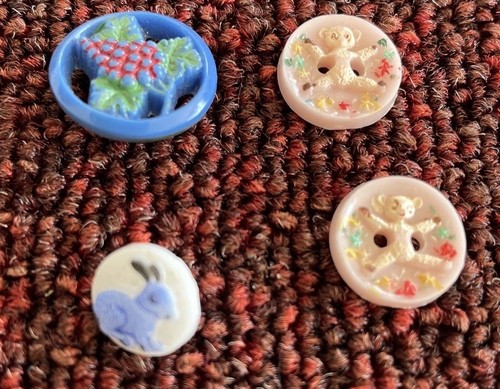 Vintage s buttons - 60’s,