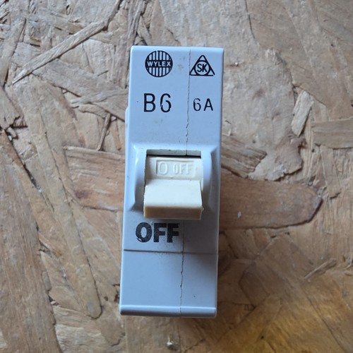 Wylex amp push plug 60898 - amp,