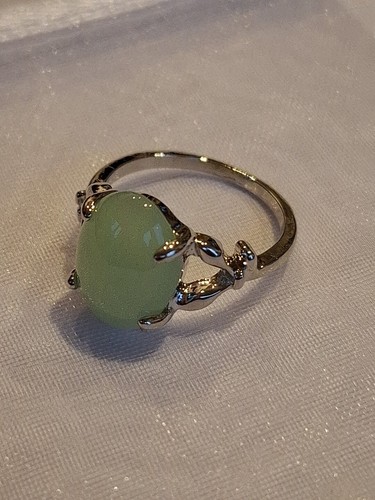 Beautiful oval green marble - green,