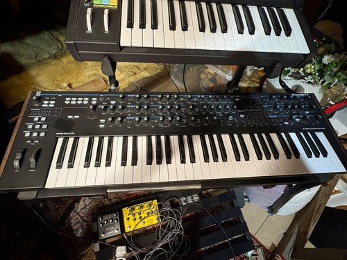 Novation summit synth unboxed - synth.,