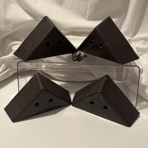 Corner brown plastic - corner,