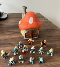 Smurf Toadstool House And Smurfs