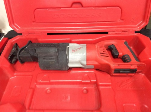 Milwaukee sawzall - v,