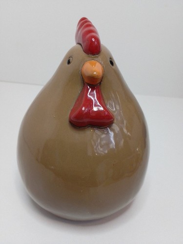 Stoneware plump chicken in - plump,