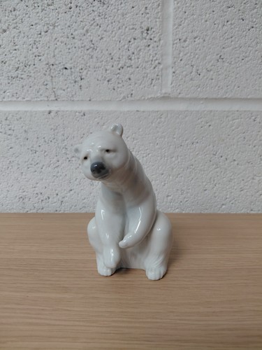 Vintage lladro seated polar - vintage,
