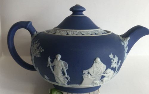 Wedgwood jasperware dark blue - jasperware, dark-blue