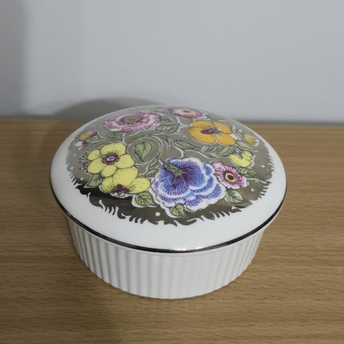 Wedgwood susie cooper design - wedgwood,