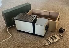 Vintage Pentacon Filius 4 Slide Projector In Original Case. Excellent Condition.