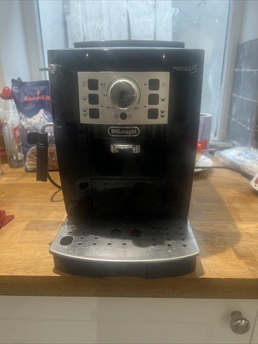 Longhi magnifica ecam - s,