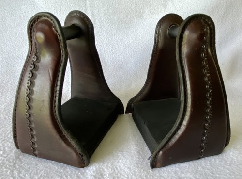Tucker leather padded - leather,