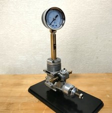 Nitro engine pressure gauge