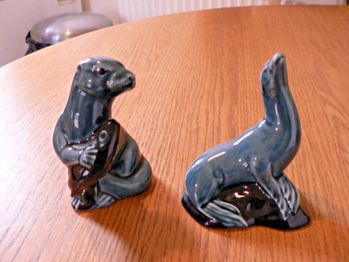 Two stunning poole - two, pottery