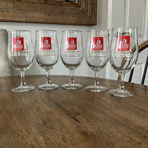 Madri excepcional pint - pint, glasses