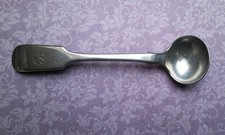 E.P.  MUSTARD SPOON. 10.5 cm LONG.  LETTER 'B' ENGRAVED ON THE HANDLE. 