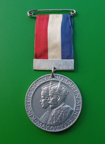 George 1935 white metal - 1935,