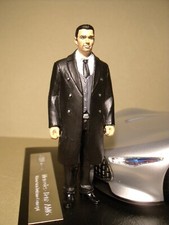 1/18 FIGURE  BATMAN  BRUCE WAYNE  VROOM  UNPAINTED  FOR  AUTOART  MINICHAMPS