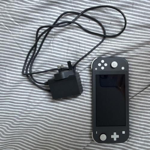 Nintendo switch lite - switch,