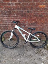 Girls / women's  Carrera Mountain Bike *Stunning*