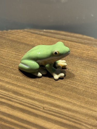 Ceramic mini frog figurine - mini,