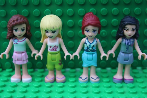 Lego friends minifigures/dolls