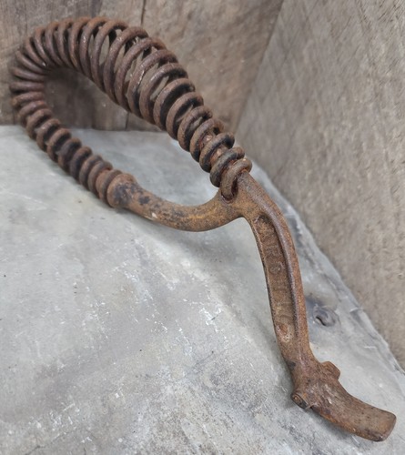 Antique arctic cast - arctic,
