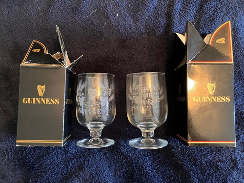 Pair guinness toucan inn - inn, park