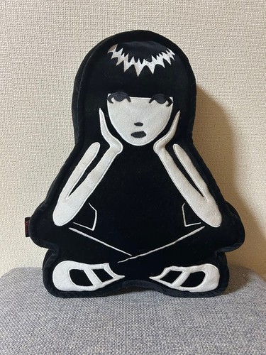 Emily the strange die - emily,