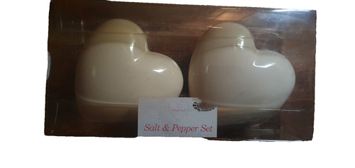 White ceramic heart shape - shape, salt