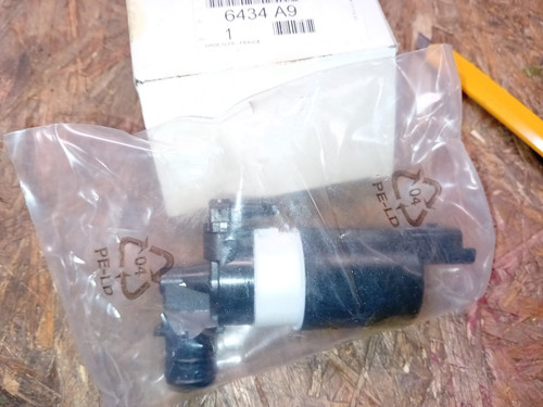 Citroen pump windscreen - citroen, xm