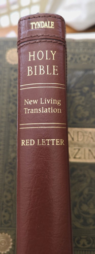 Holy bible new living - holy,