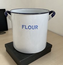 Vintage traditional namel Flour bin. White with blue lettering 22 x 29 cm