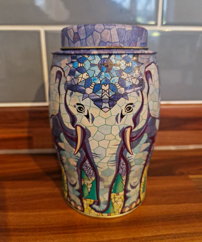 Empty williamson tea elephant - williamson,