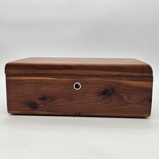 Vintage Lane Cedar Jewelry