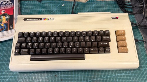 Commodore vic fully - vic-20.,