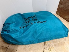 Twin Z Pillow for