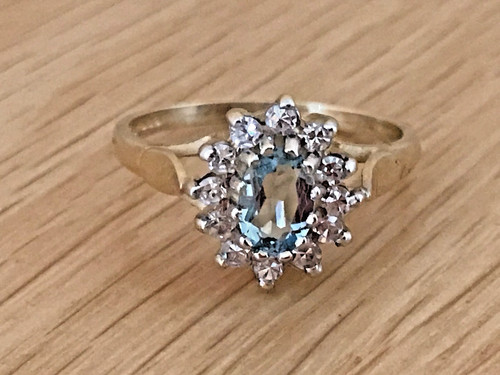 Superb 9ct gold aquamarine - superb,