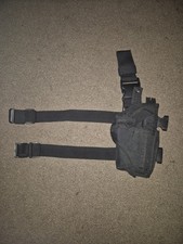 Right Pistol Drop Leg