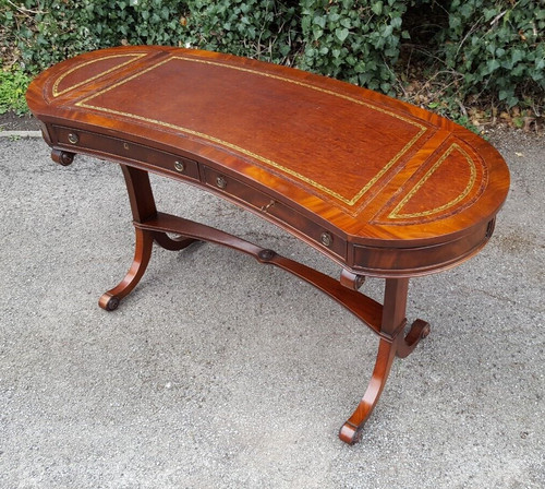 Mahogany kidney shape - mahogany, writing