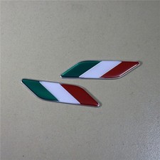 Pair Itlay Flag Plastic Emblem Badge Decal Sticker Engine 3D Coupe Car V6 Hybrid