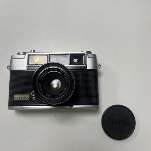 Yashica 35mm rangefinder - j,