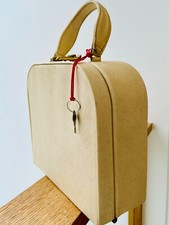 Vintage White Leatherette