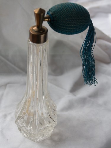 Glass perfume atomiser - perfume,