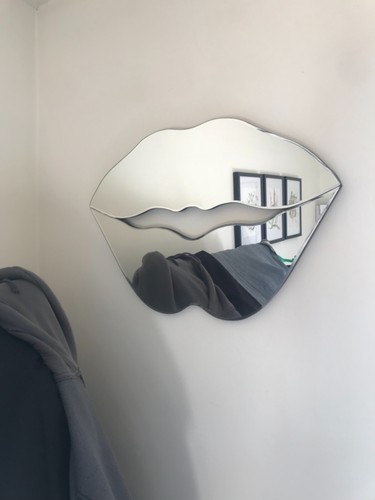 Mirror lip shaped - lip,