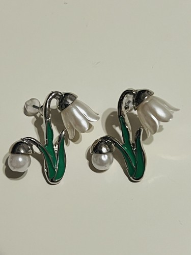 Ladies enamelled snowdrop