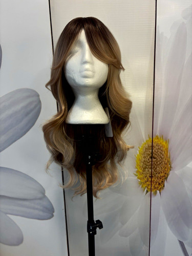 Long wavy honey - long, blonde