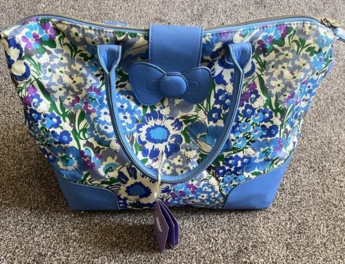 Liberty hello kitty bag - liberty,